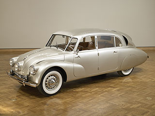 Photo of a silver card from the 1930s